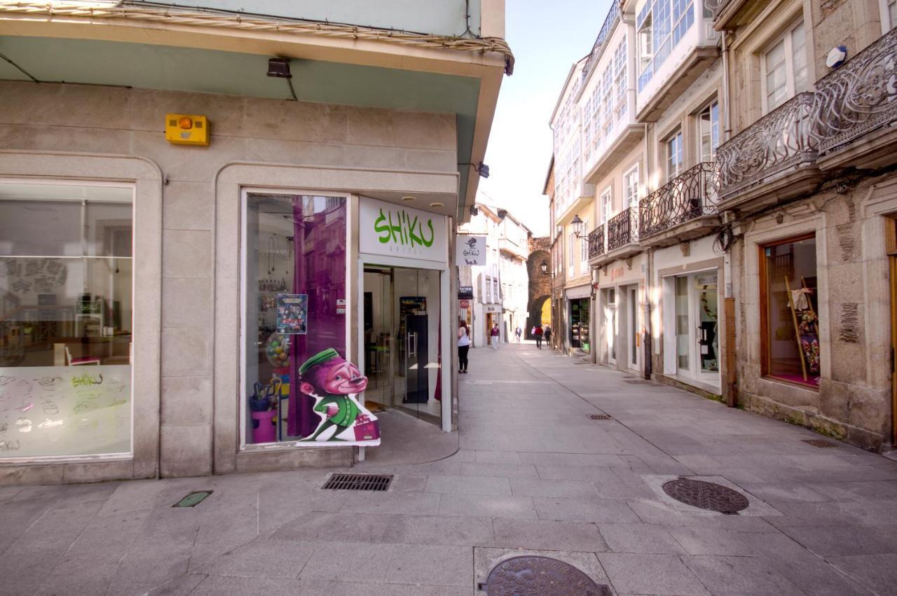 Shiku Hostel Lugo Bagian luar foto