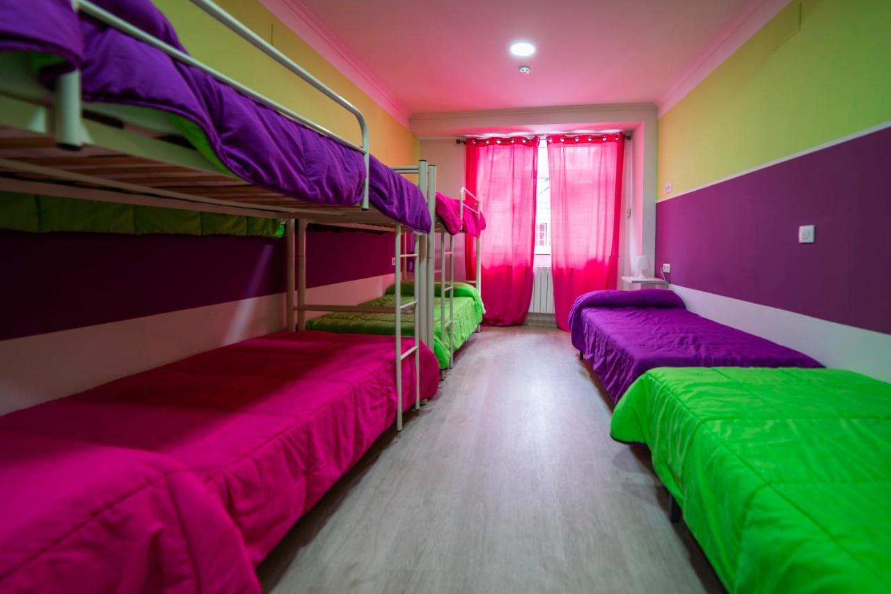 Shiku Hostel Lugo Bagian luar foto