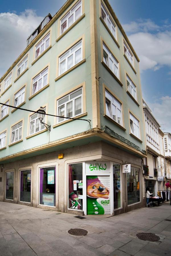 Shiku Hostel Lugo Bagian luar foto