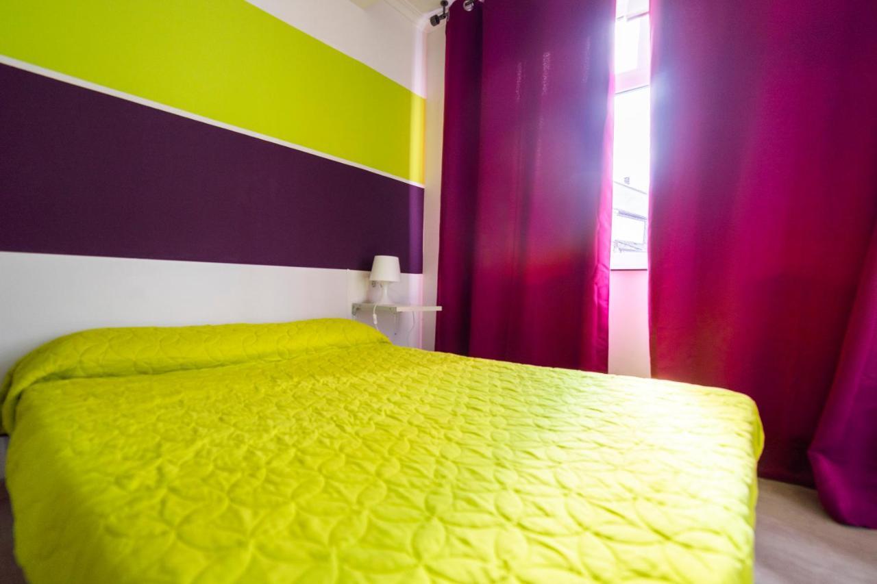 Shiku Hostel Lugo Bagian luar foto