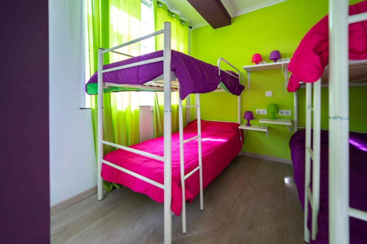 Shiku Hostel Lugo Bagian luar foto