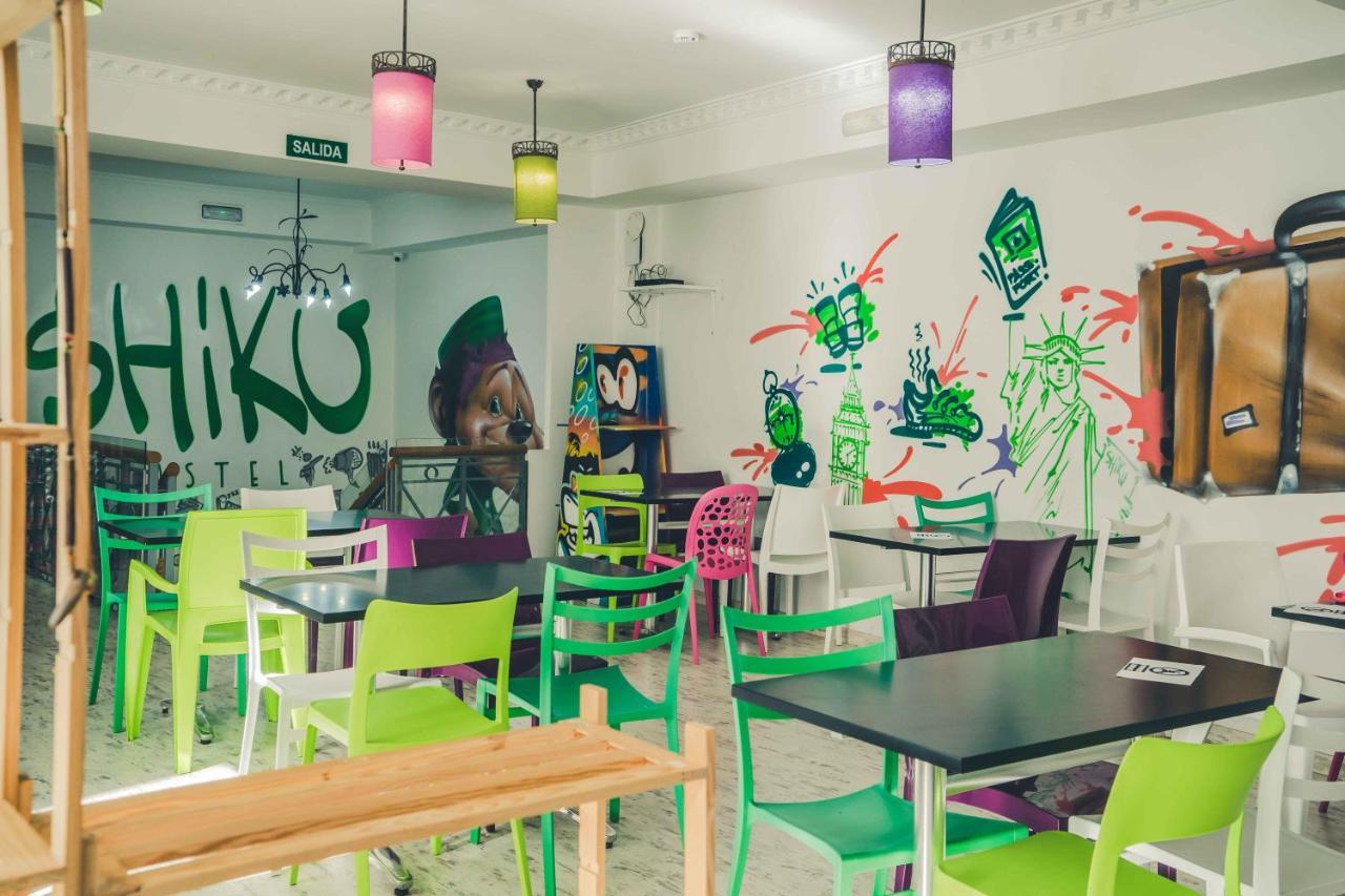 Shiku Hostel Lugo Bagian luar foto